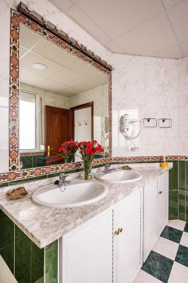 La Casa Del Orfebre Apartment Seville Luaran gambar